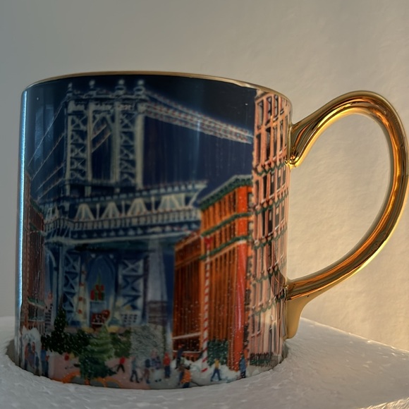 Holiday in the city mug NYC Anthropologie 2024 - Picture 4 of 13